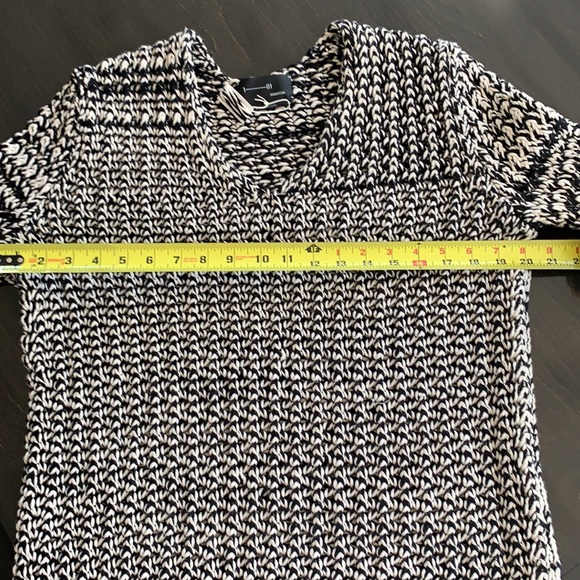 Like new Bababton / Aritzia chunky sweater - Picture 9 of 10